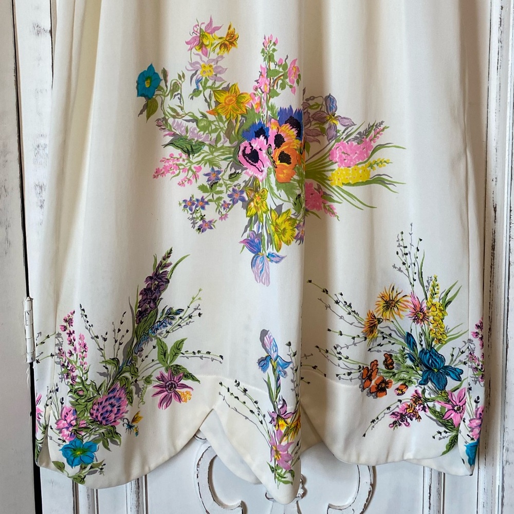 Incredible Vintage “hand painted” Scalloped Slip Skirt Cream Off White Floral XS - Picture 3 of 11